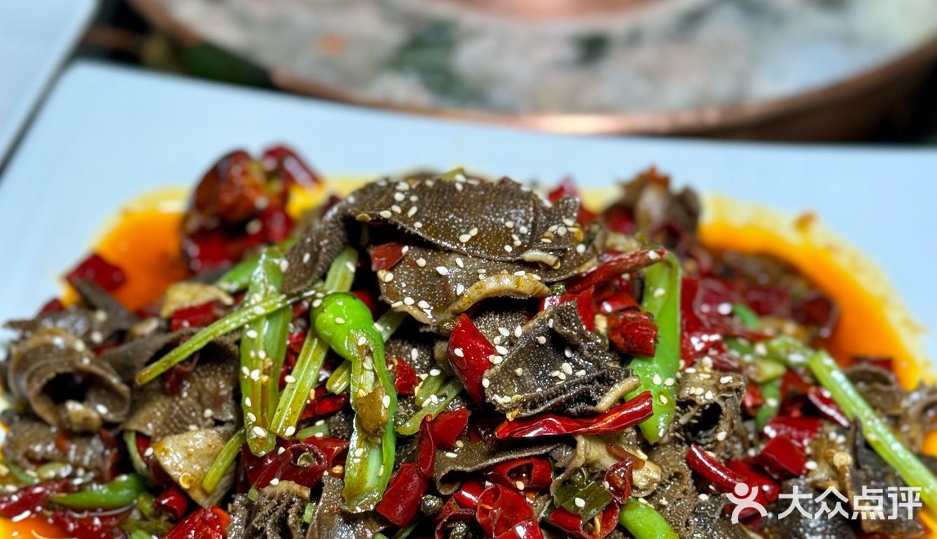 这里也用蒙古族庆典中最高的礼仪来招待贵宾