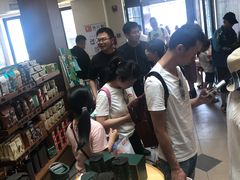 等位区-星巴克臻选(成都宽窄巷子店)