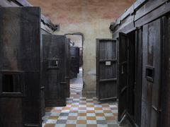 -吐斯廉屠杀博物馆