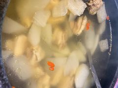 -香巴拉云南餐厅(华莱坞店)