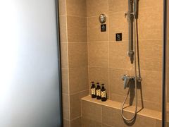 -榆林榆阳西路火车站亚朵酒店