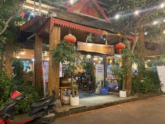门面-抚仙湖生态石锅鱼野生菌(告庄店)