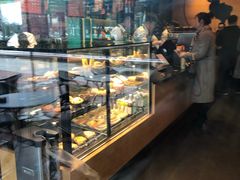 面包甜点陈列柜-星巴克臻选(宁波世纪东方广场店)