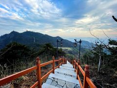 -天姥山