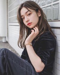 -变画·发型STUDIO
