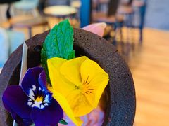 -ZING COFFEE 镜咖啡