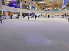 -冰纷万象滑冰场(二七万象城店)