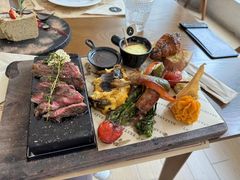 -Mark&Mars Restaurant