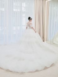 -莫小姐婚纱