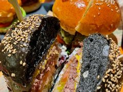 -三勾JJJ Burger&Coffee(梅溪湖店)