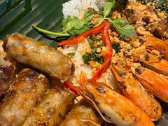 -大头虾越式风味餐厅(光明广场店)