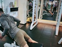 -GYMPLUS私教健身会馆(大悦城店)