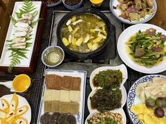 -三锅莊·牦牛肉火锅·香格里拉特色藏餐宴请餐厅(昆明创始店)