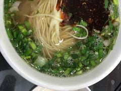 -牛一嘴·兰州牛肉面·大盘鸡(财富中心店)