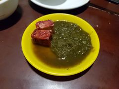 -洞庭洲·防空洞火锅·烧烤·铜锅涮肉(新百广场店)