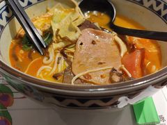 -蒙自源米线大王(东站店)