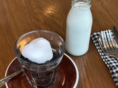 -ROAST coffee & eatery