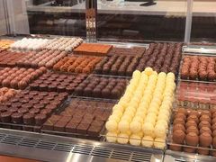 -Laderach 莱德拉(上海环贸iapm店)