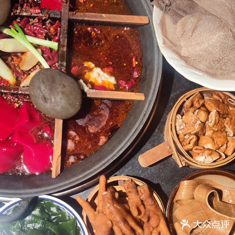 一家老字号的火锅店