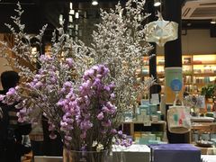 -猫的天空之城概念书店(杭州南宋御街店)