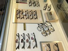 -斯维卡眼镜林·蔡司视觉合作店(青浦宝龙广场店)