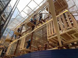 -PIPIKINGDOM皮皮王国欢乐号(欢乐海岸购物中心店)