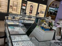 -三叶眼镜城(八佰伴店)