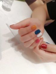 -孔雀手美甲美睫护理