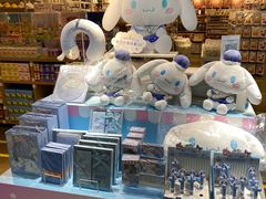 -名创优品(北京新中关购物中心地铁层店)