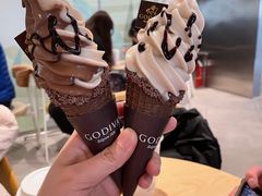 香草黑巧双重口味-GODIVA(美罗城店)