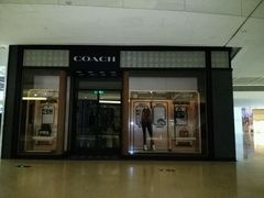 -COACH蔻驰(太古汇店)