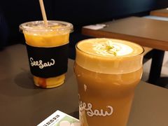栀子花梨香拿铁-Seesaw Coffee(苏州中心店)