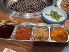 -明洞阿姨·韩式酱蟹烤肉·创意料理(三元桥店)