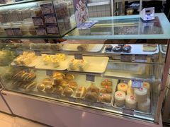 -白玉兰食品甜凤店(合生汇店)