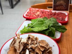 -毛辣果·贵州红酸汤牛肉火锅(西单店)