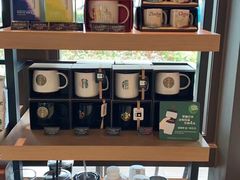 零售区-星巴克(珠海仁恒滨海中心店)