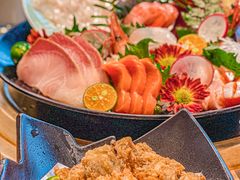 -铭牛烧肉·和牛海鲜自助(高新月牙湖店)