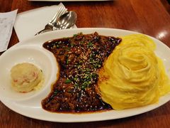 -玛格萝妮比萨屋(四平店)