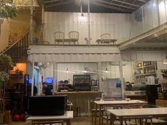 大堂-花苑里咖啡(威远店)