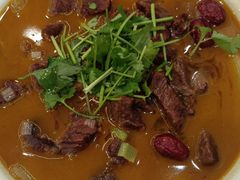 玉平红焖小驴肉-龙香居海鲜浑锅家常菜·特色驴肉