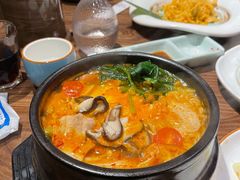 -明洞阿姨·韩式酱蟹烤肉·创意料理(三元桥店)