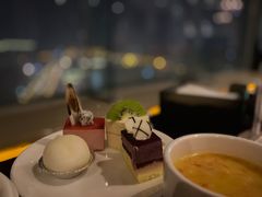 -荣誉国际酒店-云顶旋转餐厅