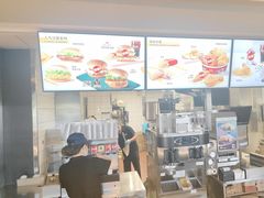 -麦当劳(鄂尔多斯机场店)