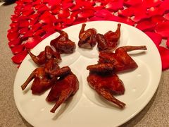脆皮妙龄鸽-新荣记(新源南路店)