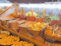 -牛YO寿喜烧·铁板烧和牛火锅自助(市府恒隆店)