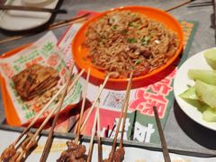 -威记烧嘢·南宁烧烤·超级生牛(绿地店)