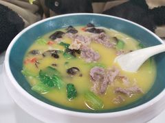 酸汤肥牛米线-咬不得高祖生煎·简餐(高银街店)