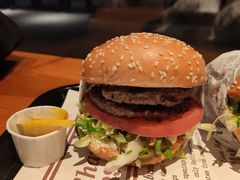 -The Habit Burger Grill 哈比特汉堡(复兴soho店)