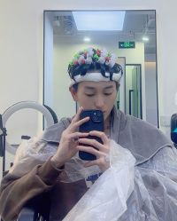 -V7 HAIR SALON