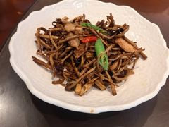 -吴越荣记苏州菜·松鼠桂鱼(月光码头店)